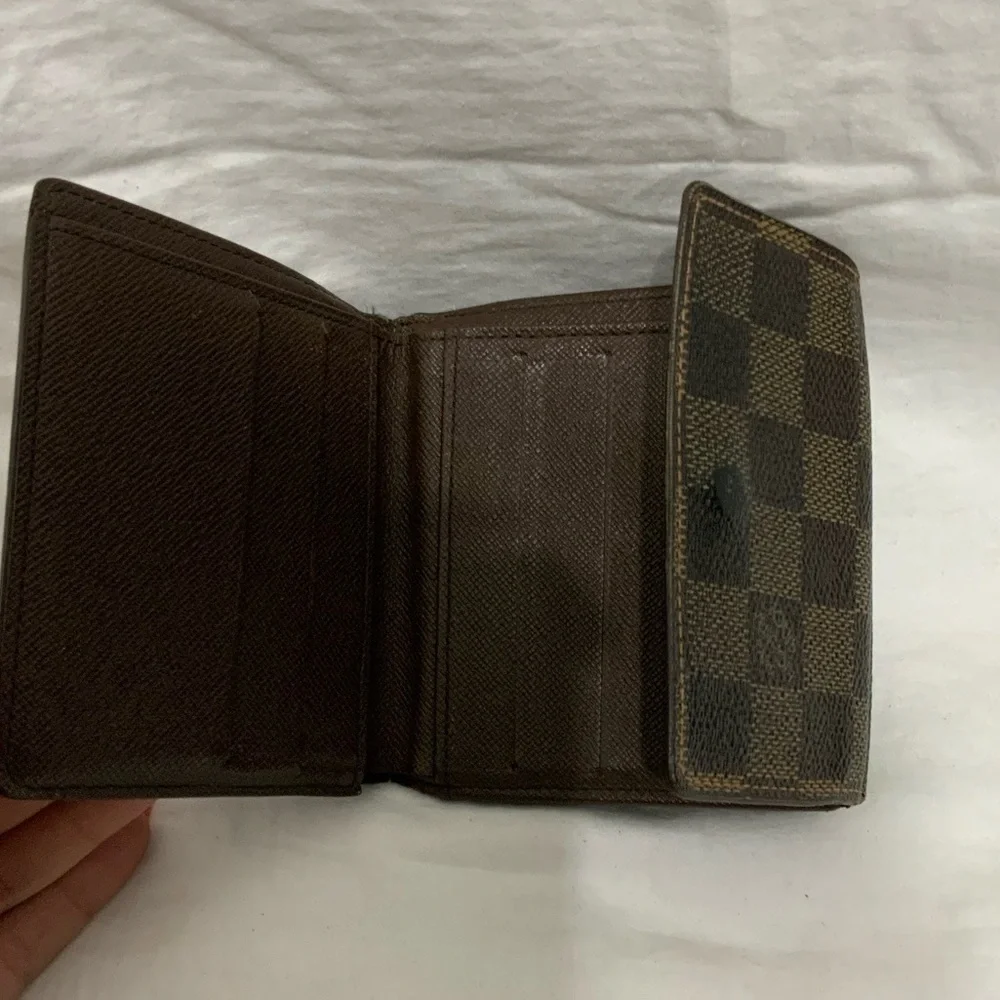 Louis Vuitton Damier Compact Wallet